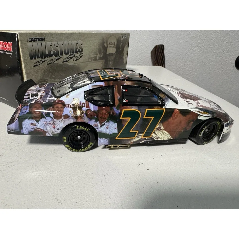 NASCAR Rusty Wallace #27 1989 Champion 1:24